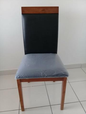 Cadeiras em madeira maciça. Entregamos com higiene e segurança - Foto 3