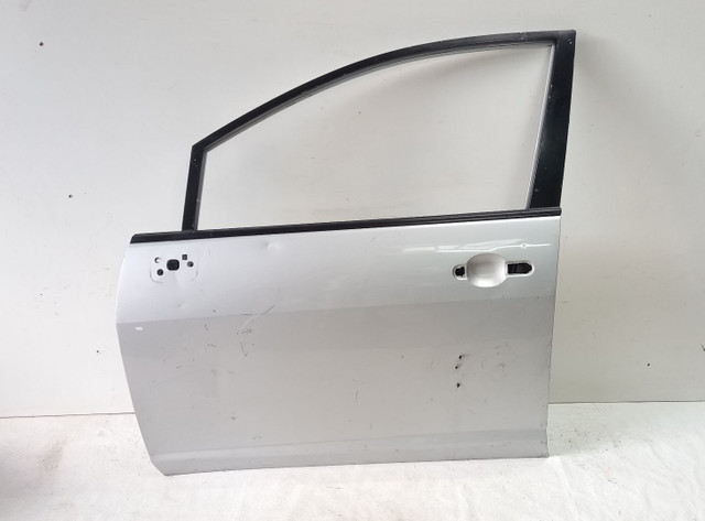 Porta Nissan tida 