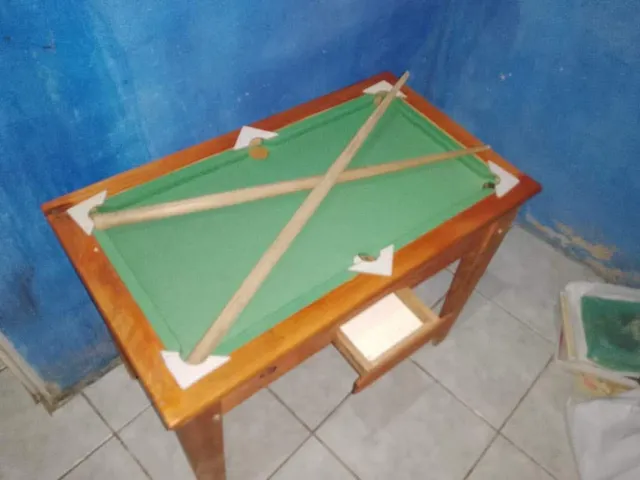 Mini mesa de Sinuca Bilhar Portátil XJ - Em Madeira 51 x 34 x 10