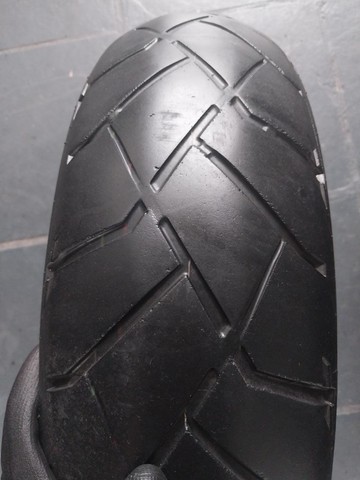 pneu usado Dunlop trail Max 160/60-17 