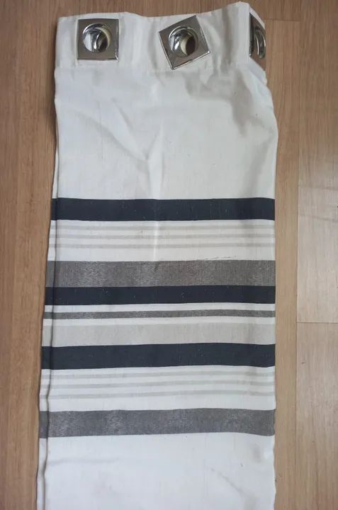 Cortina Listrada Bege Cinza Preto p varão - Foto 2