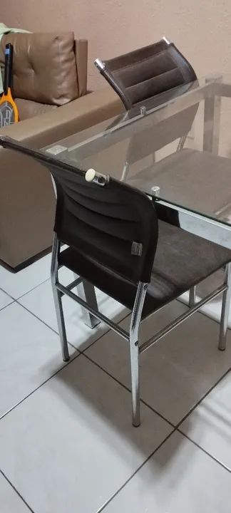 VENDO MESA TAMPA DE VIDRO. - Foto 3