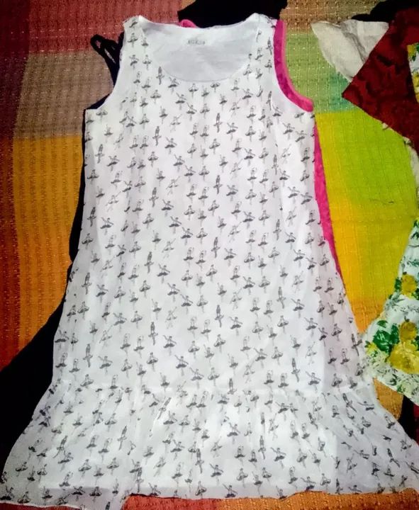 7 VESTIDOS TAMANHO M (DIVERSOS) + BRINDE  - Foto 3