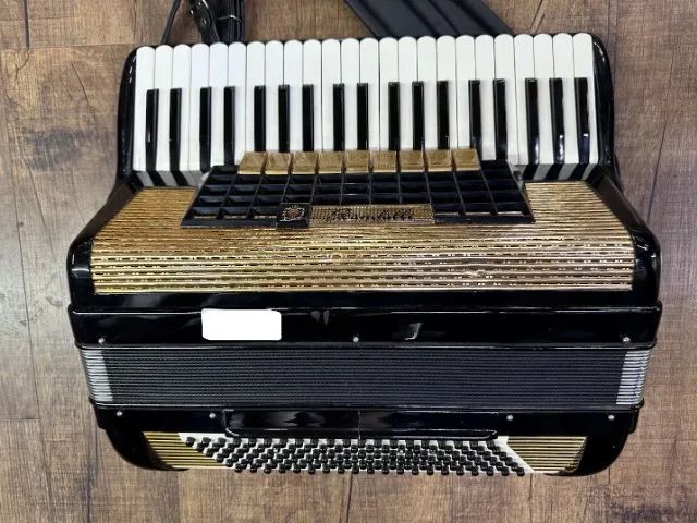 sanfona italiana scandalli favo de mel 120bxs 9reg 4° de voz profissional perfeita afinaçã - Foto 3
