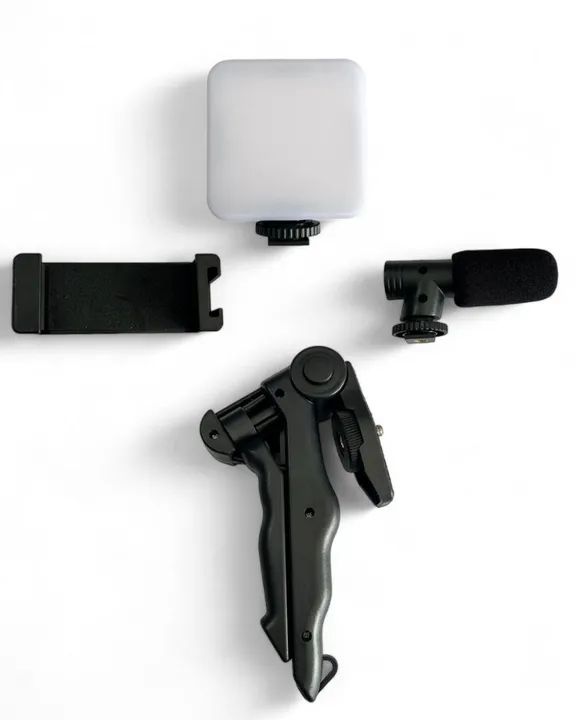 Kit Tripé Para Celular Com Led e Microfone - Foto 2