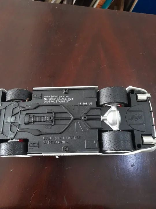 Miniatura de carro 1:24 Jada , Mustang GT - Foto 2