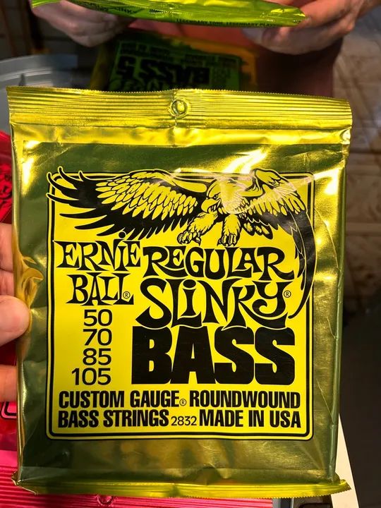 Encordoamento Ernie Ball Baixo 4 Cordas Regular Slink 050 - Foto 3