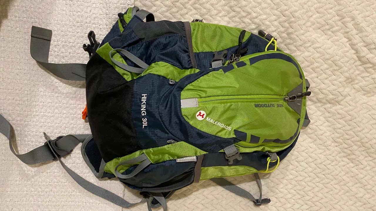 Mochila linda hiking 30l maleroads sem uso super leve com capa de chuva