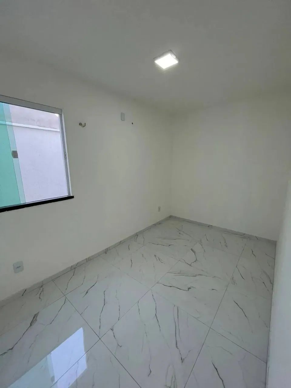 casa plana com 3 quartos suite com closet e pe direito duplo - Foto 3