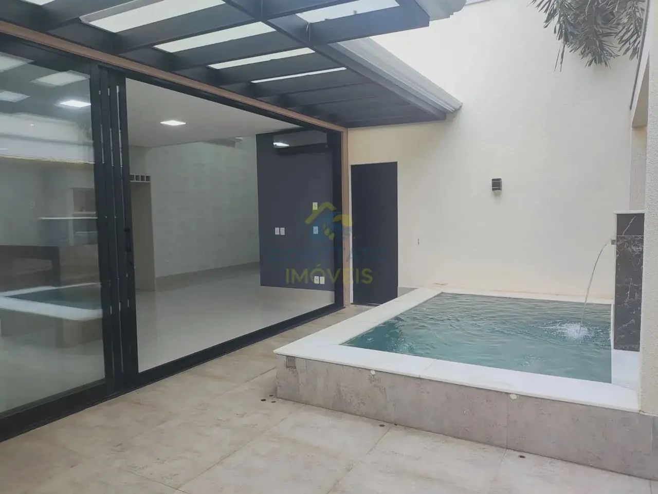Casa térrea para alugar no condomínio Primor das Torres com 3 suítes em Cuiabá-MT
