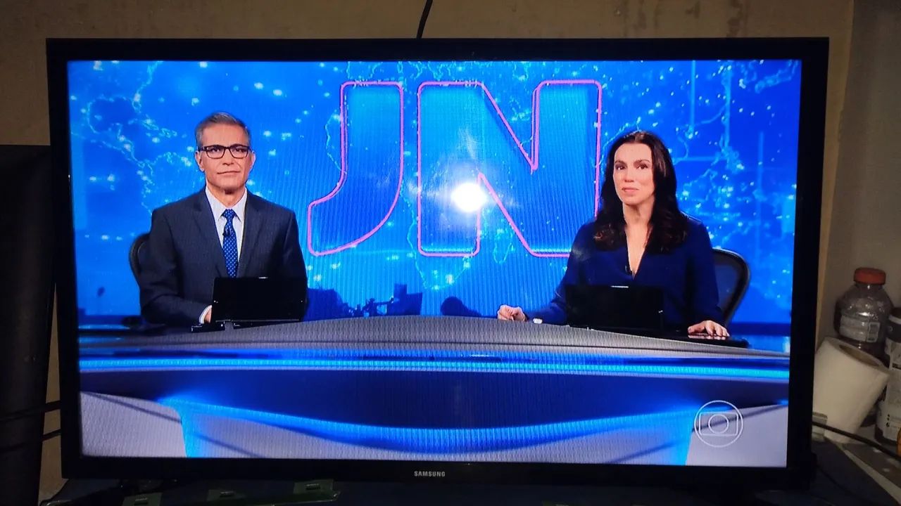 Samsung 32 Smart TV64573483246850120