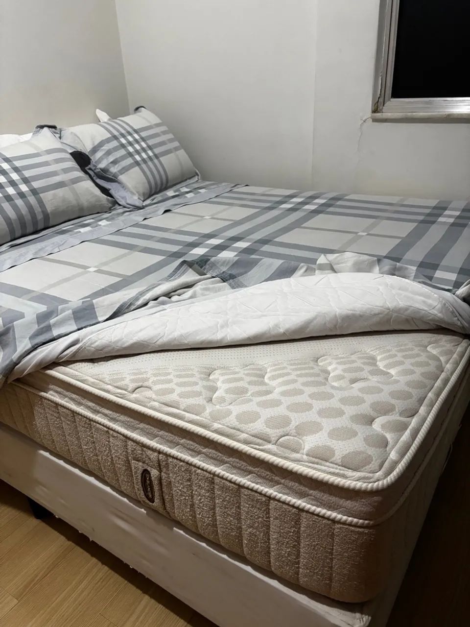 Cama Box Queen  em ótimo estado - Foto 3