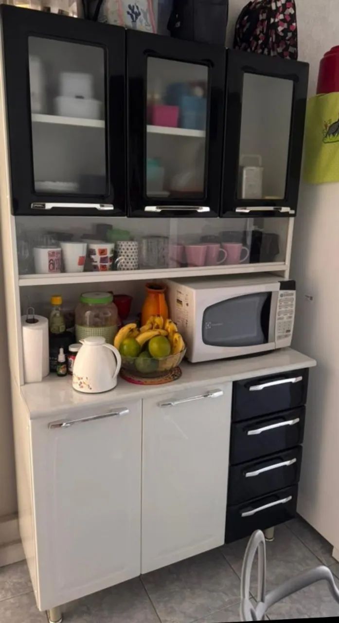 Armário de Cozinha Completo Branco e Preto