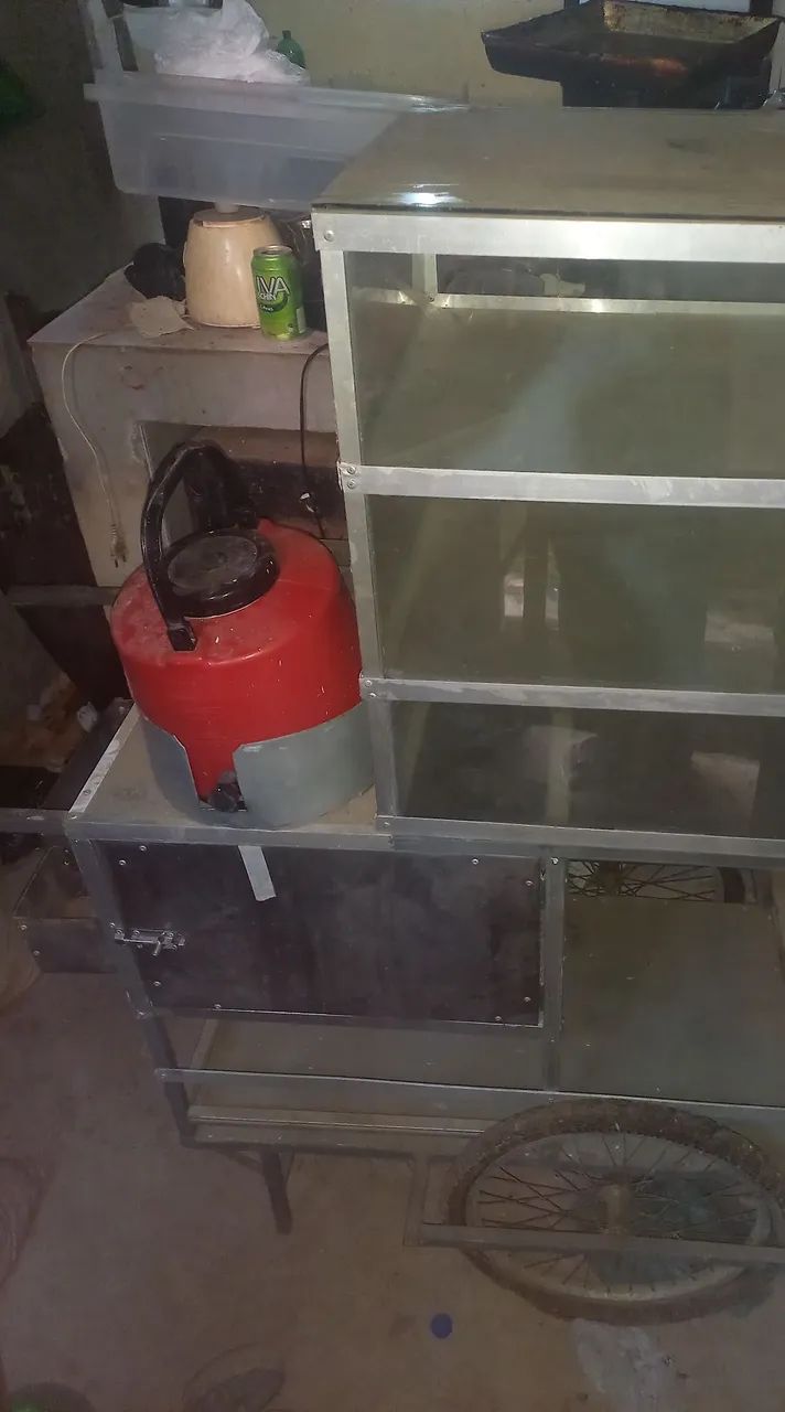 Venda de um bom carrinho de lanche com capacidade de obter na vitrine mais de 200 lanches. - Foto 5