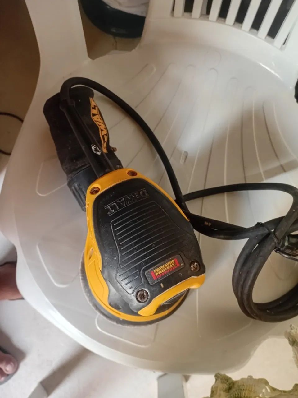 Lixadeira hotorbital Dewalt seminova e usada algumas vezes! - Foto 3