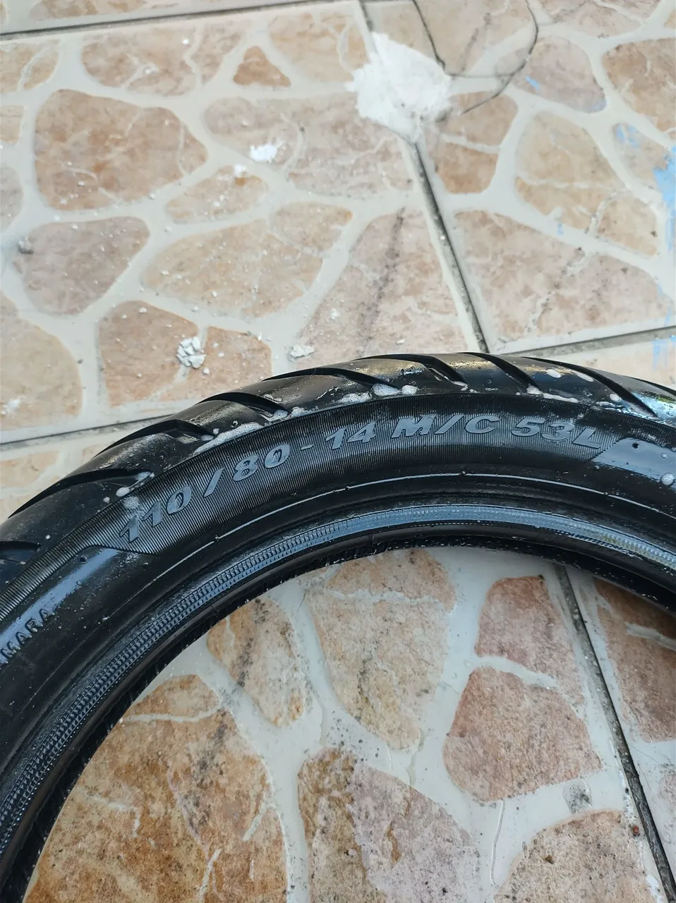 Pneu Pirelli 110/80-14