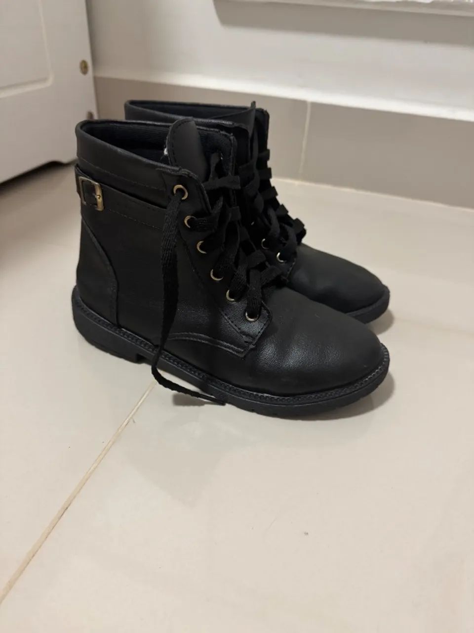 BOTA PRETA INFANTIL NÚMERO 32 - Foto 4