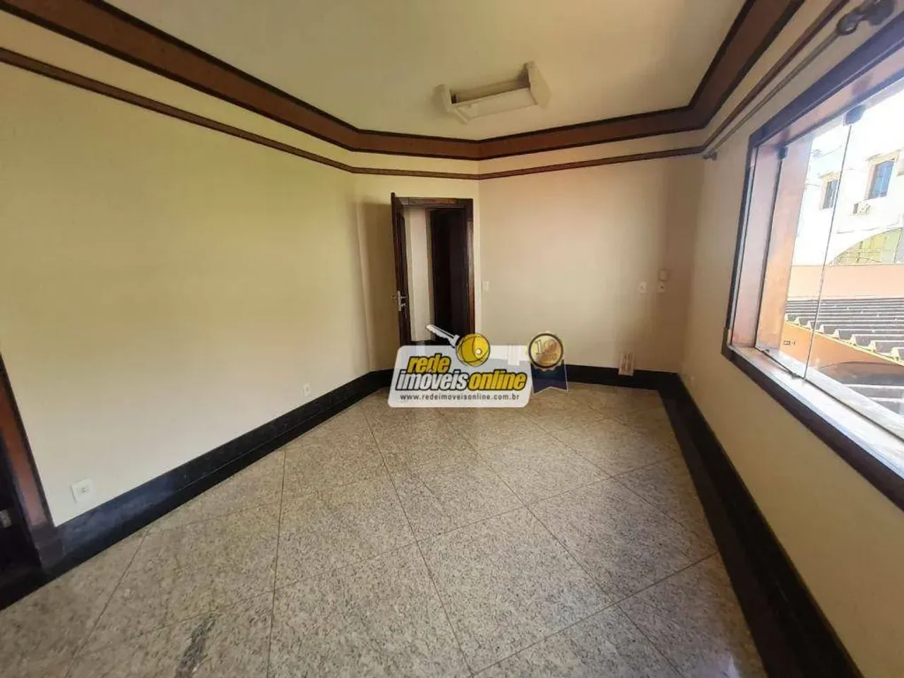 Sala para alugar, 50 m² por R$ 1.685,84/mês - Estados Unidos - Uberaba/MG