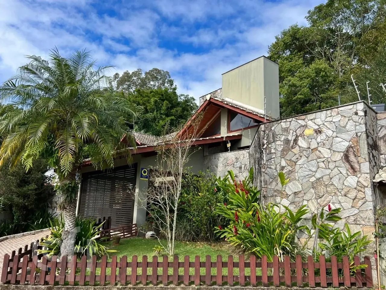 Casa à venda em Pantanal com 205 m², 3 quartos, 2 suítes, 2 vagas - Foto 2