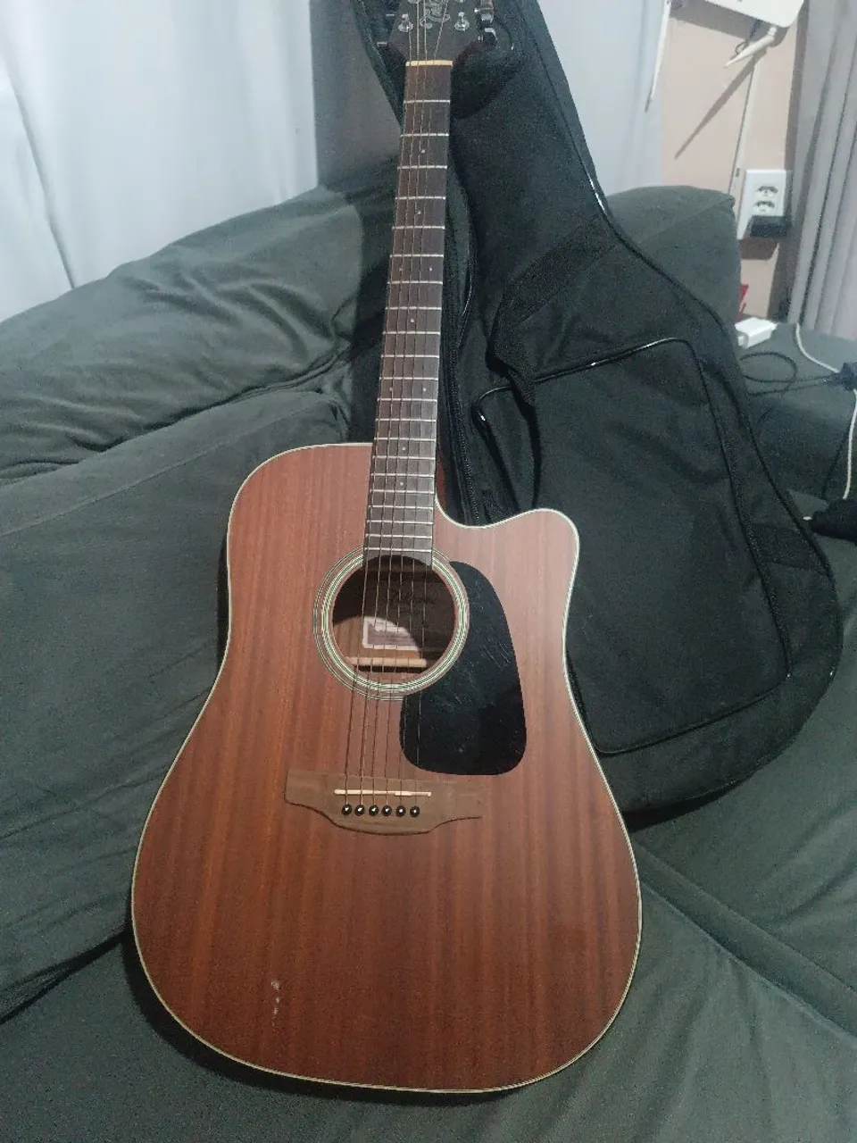 Violão Takamine