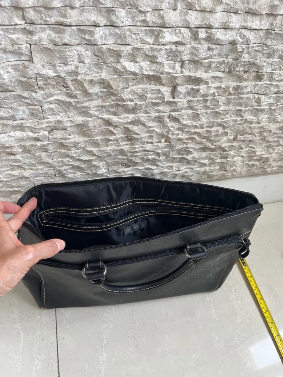 Bolsa maleta laptop couro com alça e divisorias - Foto 3