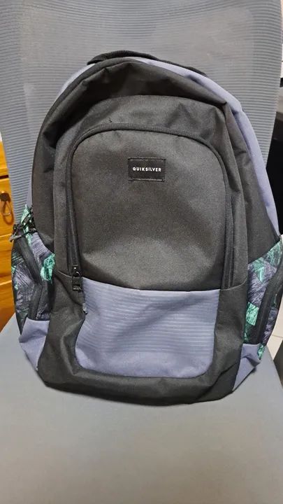Mochila Quiksilver - Preta e Cinza - Nova