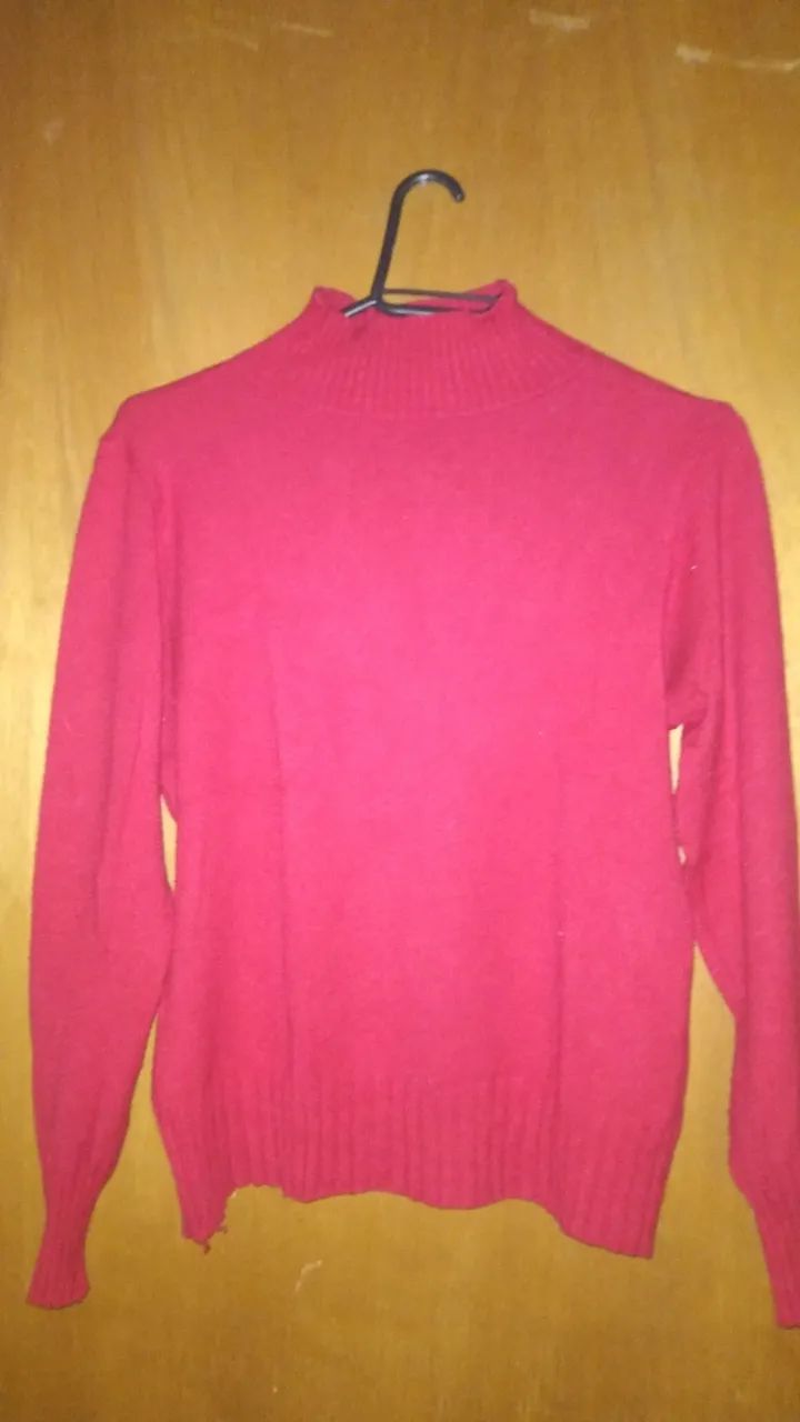 Suéter vermelho gola alta