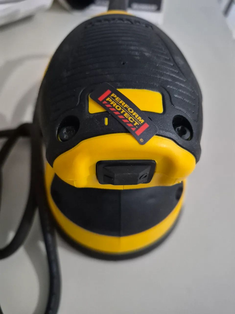 Lixadeira Profissional Roto Orbital 5 Pol.  DEWALT-DWE6421 127v - Foto 5