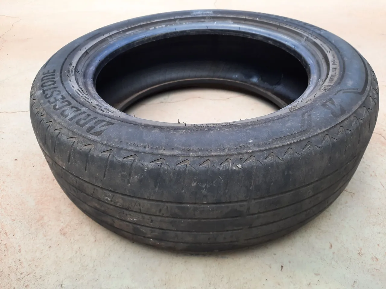 Pneu Bridgestone Usado