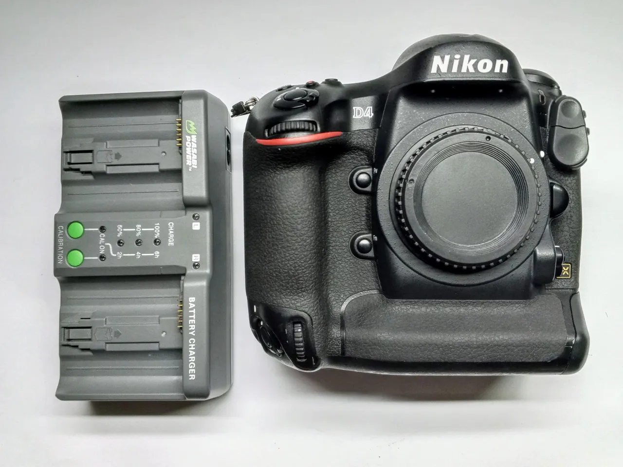Nikon D4 - Câmera DSLR Profissional
