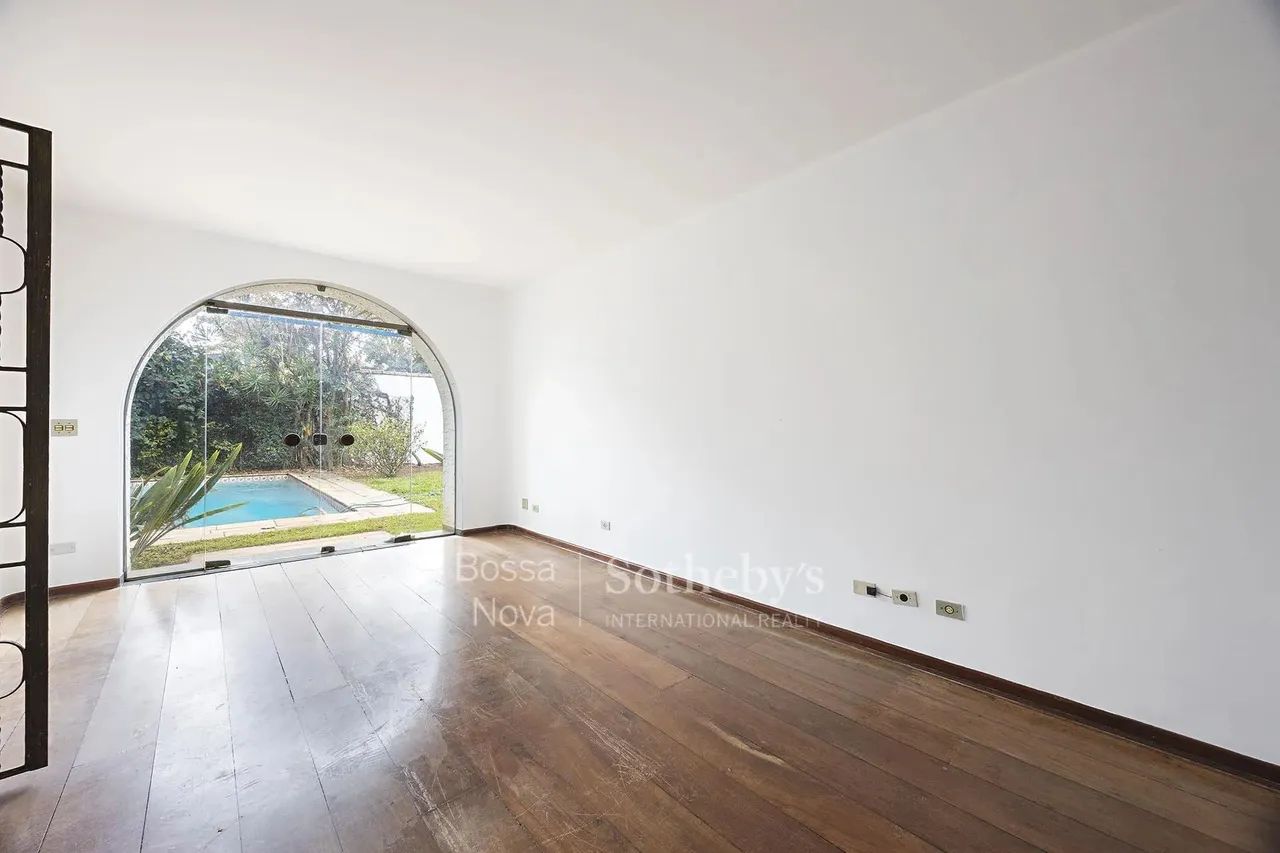 Casa em rua arborizada de Alto de Pinheiros - Foto 5