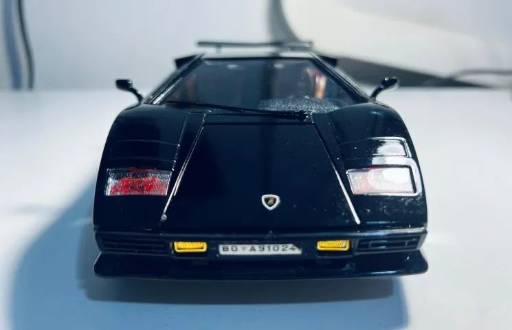 Lamborghini Countach Burago - 1988 - Miniatura 1:18 - Hobbies e