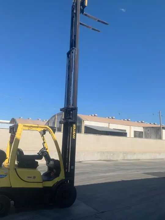 EMPILHADEIRA HYSTER FT 50 ANO 2011