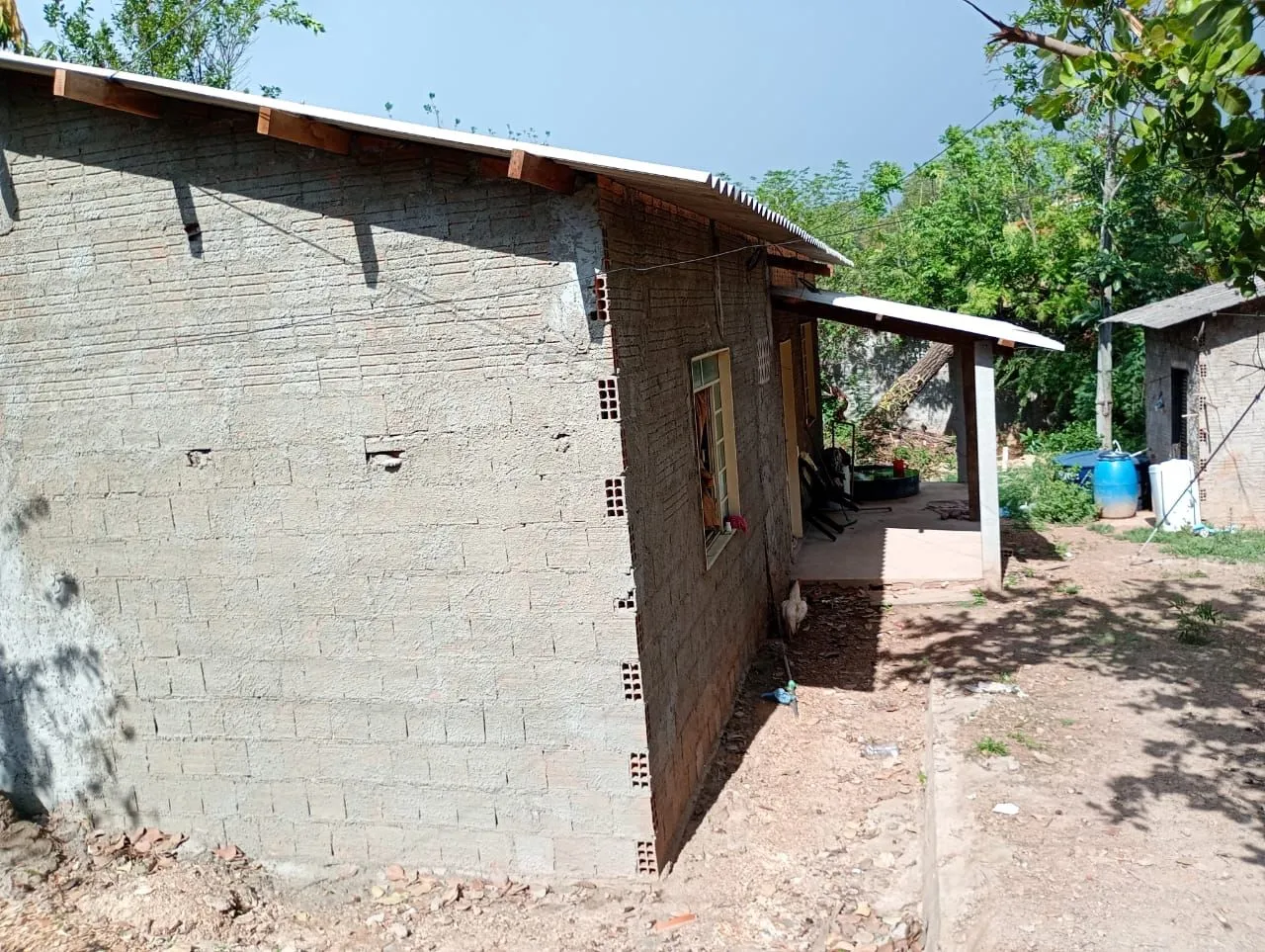 Terreno com casa