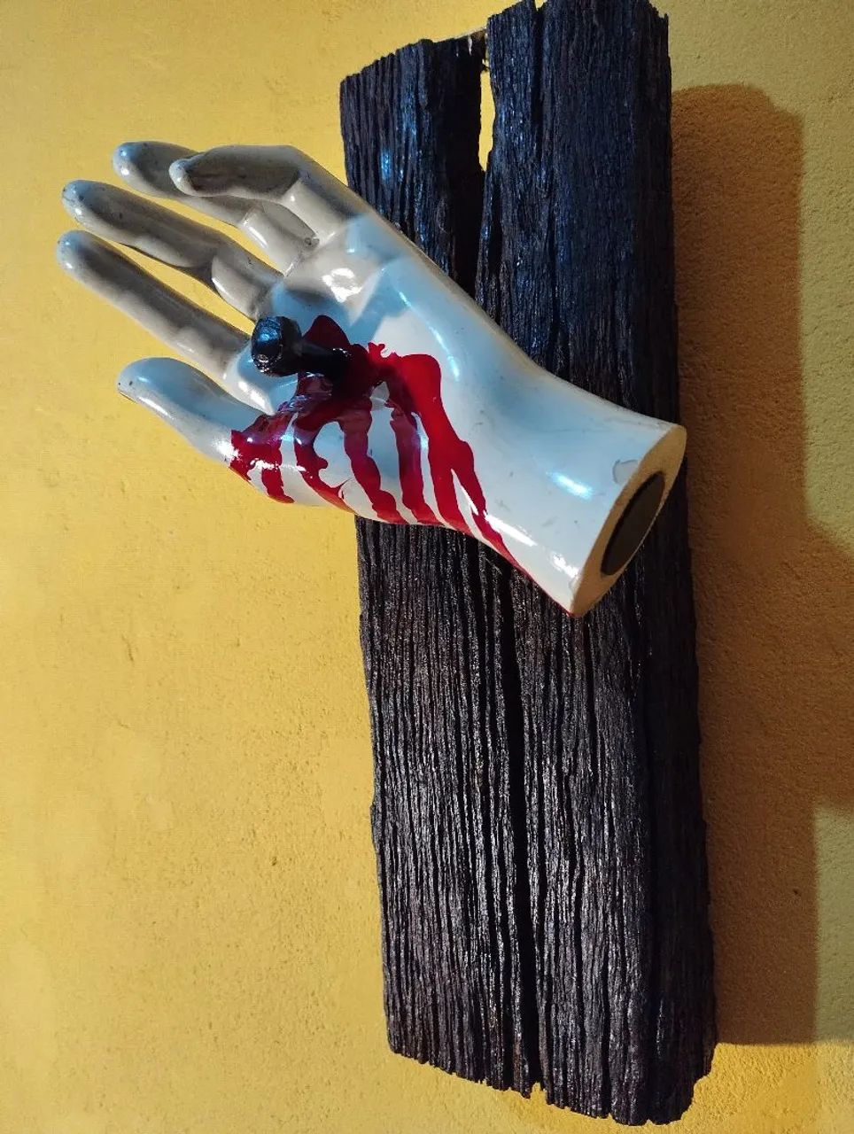 Escultura Mão de Cristo
