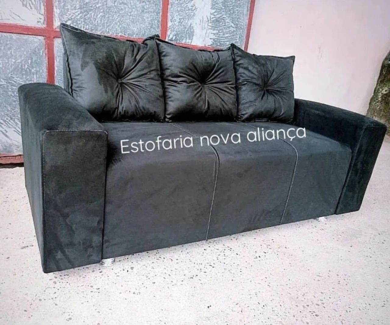 Sofá 3 lugares em suede 