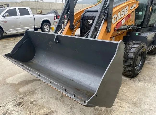 Retroescavadeira Case 580 2017 - Foto 3