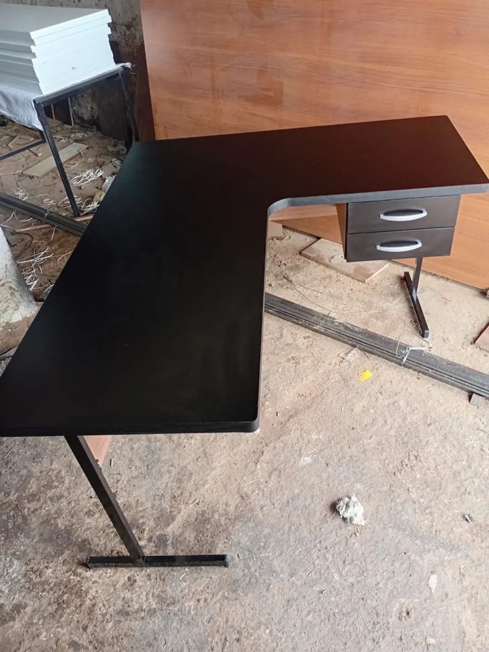 Produto novo, mesa em L preta e madeirada, frete grátis 