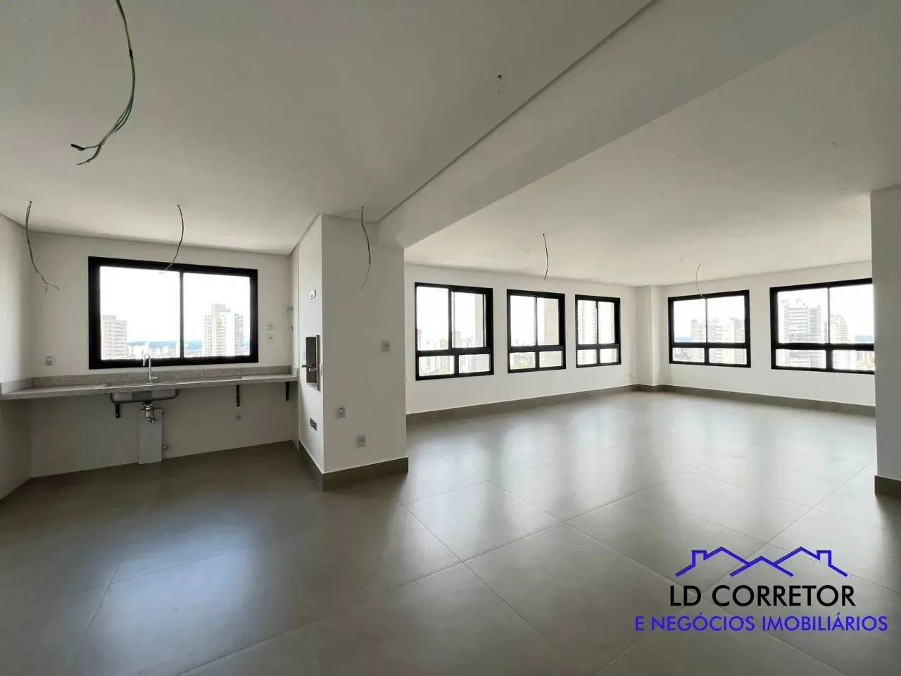 Apartamento à venda no Setor Bueno, Goiânia-GO: 3 quartos, 3 suítes, 3 salas, 4 banheiros,