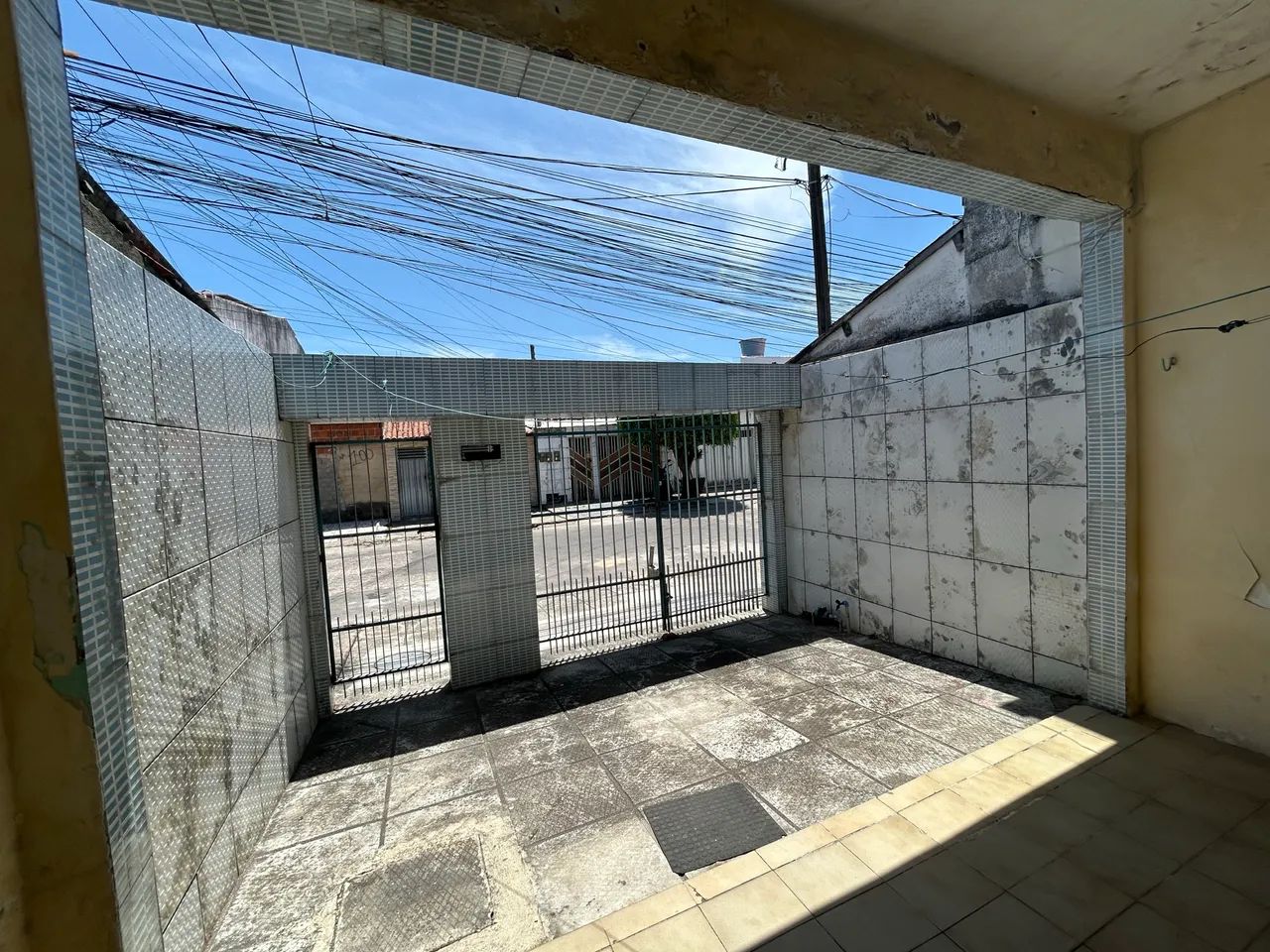 NASCENTE!! VENTILADA!! NO MELHOR DA PAJUÇARA!! COM PRIMEIRO ANDAR! 490 MIL - Foto 3