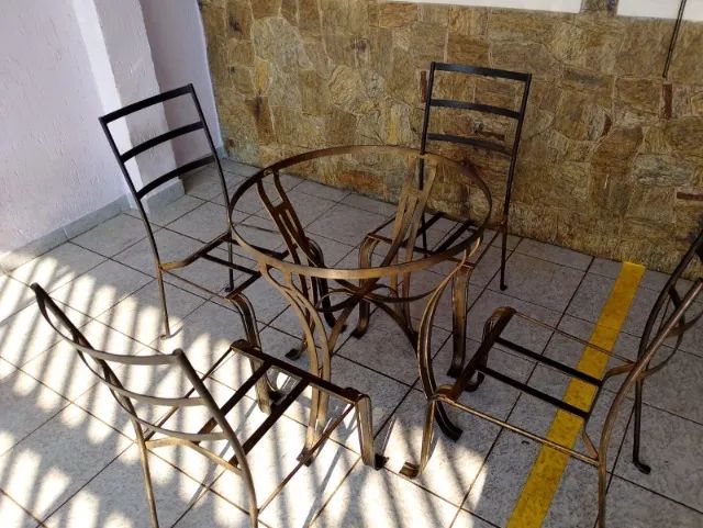 Mesa e 4 cadeiras - Foto 4