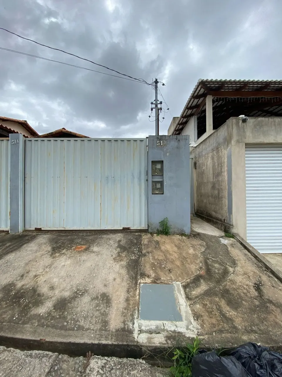 Imóvel para aluguel possui 9999 metros quadrados com 1 quarto em Flórida - Sete Lagoas - M