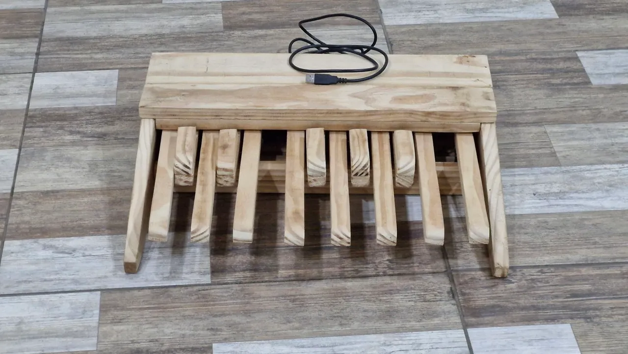 Pedal Controlador MIDI USB