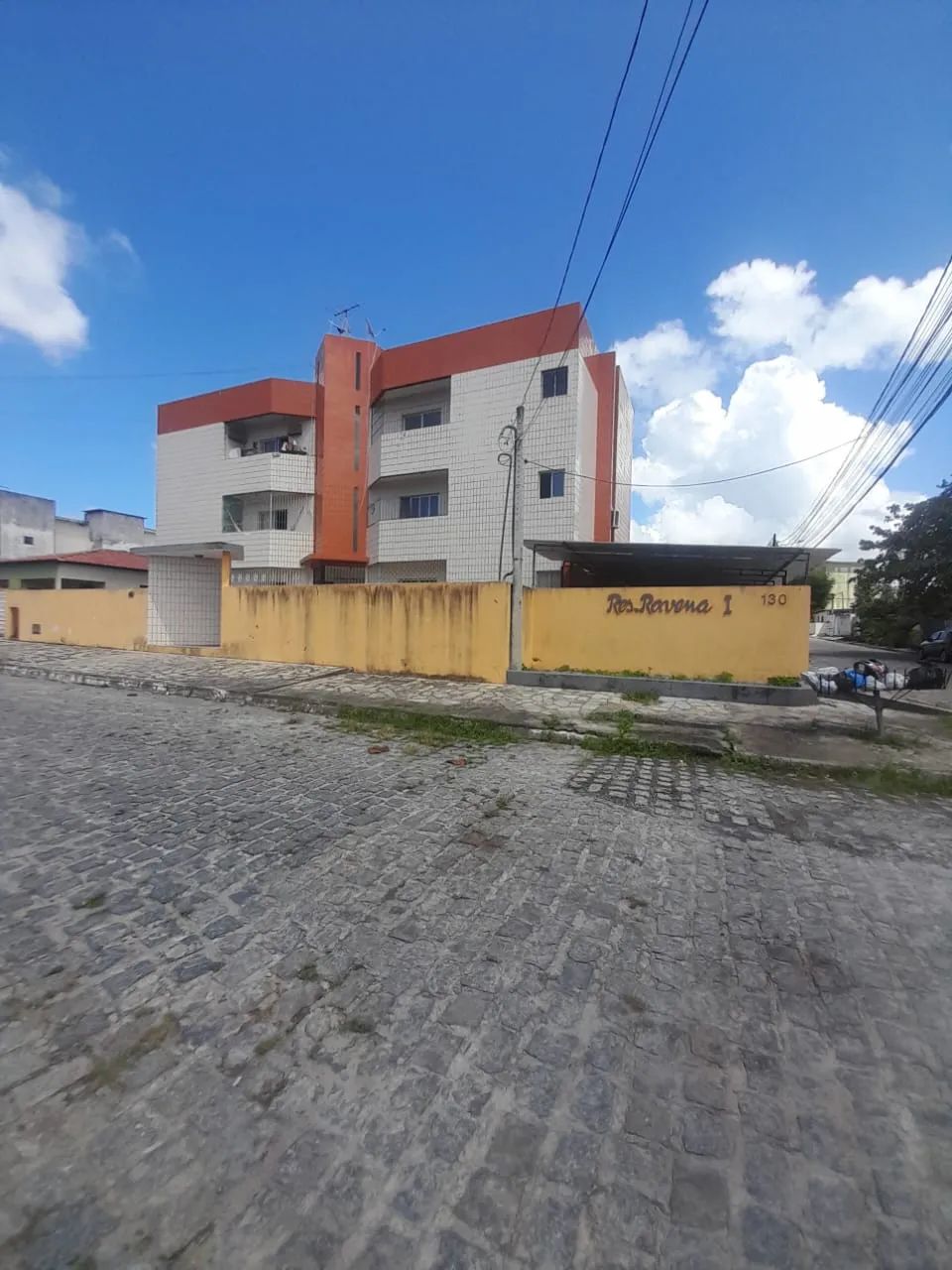 Aluga-se apartamento 3 quartos no GEISEL - excelente localização no bairro