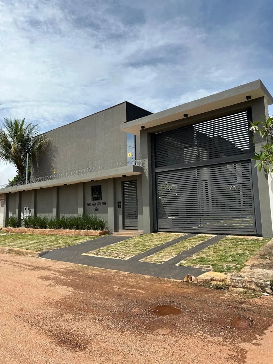 Proprietário vende em Aguas Lindas Duplex de Alto Padrão - 159,83m²