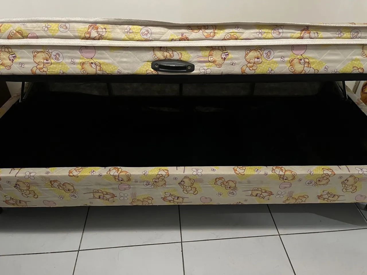 Cama Box solteiro com baú 65576112250370120