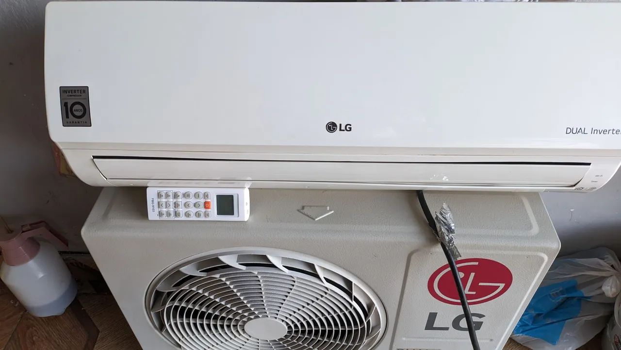 Ar Condicionado dual inverter LG 9 mil btus novo praticamente com WiFi 2 garantia de 6 mes