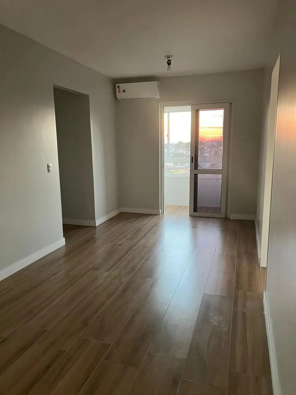Apartamento para aluguel possui 57 metros quadrados com 2 quartos