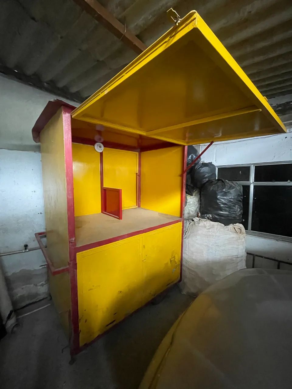 Trailer para trabalhar 64298113635331121