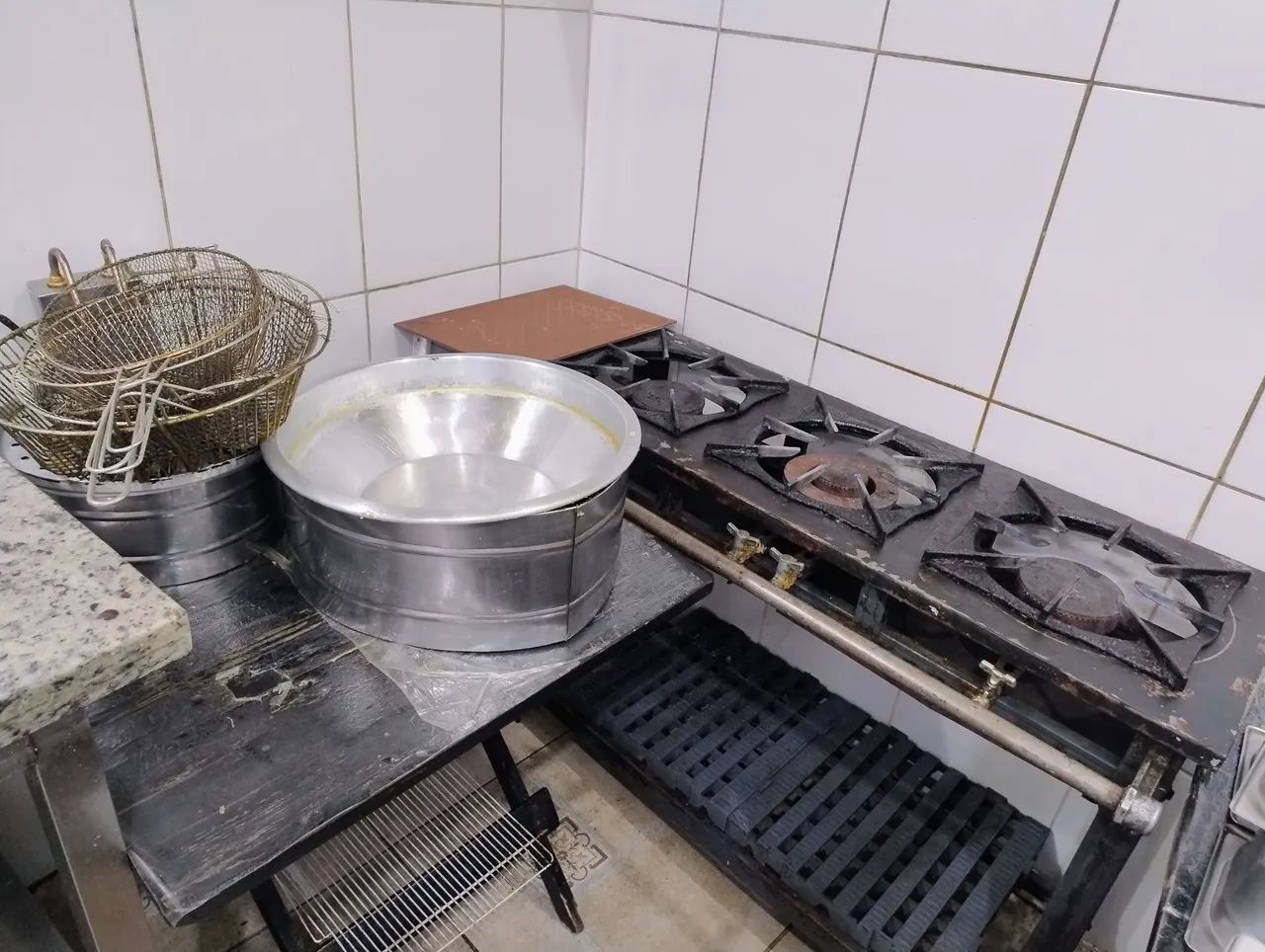 Fogão+ fritadeira pequena  para comércio 
